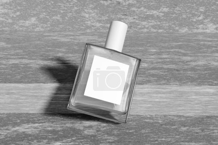 Foto de Mockup de botella de perfume minimalista para mostrar su diseño a los clientes - Imagen libre de derechos