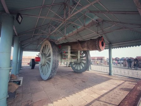 Le plus grand canon au monde : Jaivana Cannon