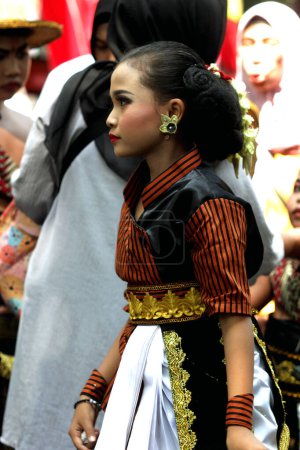 Foto de Solo, Indonesia. 29 de abril de 2024. Foto muestra las actividades de la gente en la conmemoración del Día Mundial de la Danza 2024 en ISI Surakarta, Java Central - Imagen libre de derechos