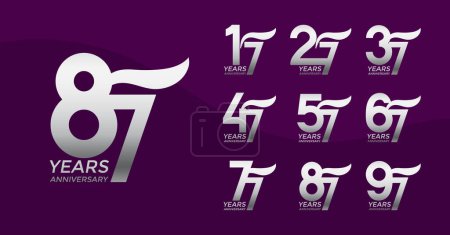 Téléchargez les illustrations : Ensemble de logotype anniversaire couleur argent avec fond violet pour la célébration - en licence libre de droit