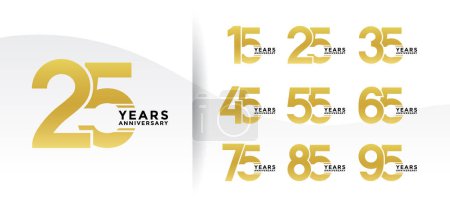 Téléchargez les photos : Ensemble de couleur dorée de style logotype anniversaire en arrière-plan blanc pour le moment de célébration - en image libre de droit