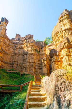 Téléchargez les photos : Le Grand Canyon Chiang Mai ou Pha Chor dans le Parc National de Mae Wang, Chiang Mai, Thaïlande - en image libre de droit