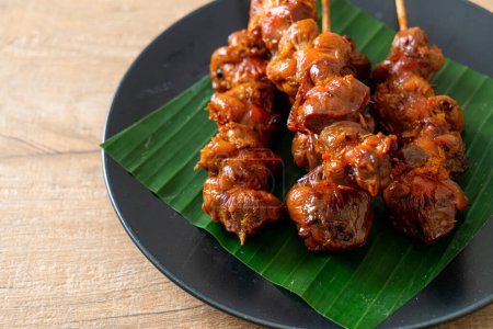 brochette de gésier de poulet grillé - asiatique street food style