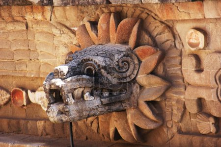 Photo for Quetzalcoatl, Serpiente emplumada, Teotihuacn, Mxico - Royalty Free Image