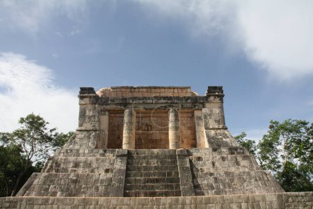 Le Temple Norte del Juego de Pelota. Se encuentra en el extremo del Juego de Pelota en Chichn Itz, en la pennsula de Yucatn, Mxico. Construccine préhispnico.
