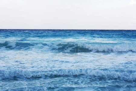 Photo for Mar azul intenso en Caribe mexicano - Royalty Free Image
