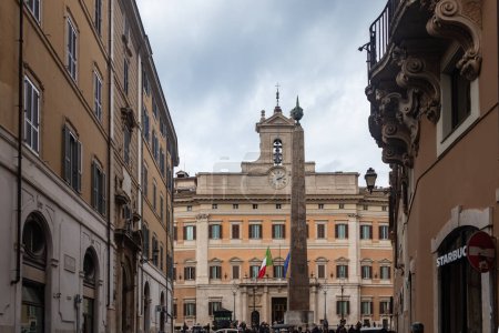 Foto de Roma, Italia, Palazzo Montecitorio, sede de la Cámara de Diputados. - Imagen libre de derechos