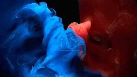 Foto de Fondo abstracto de tinta roja azul. Fondo de pintura acrílica para perfume, narguile, cosméticos. Misteriosas nubes de humo, niebla colorida - Imagen libre de derechos