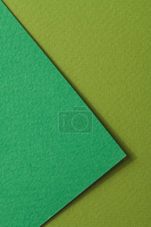 Foto de Fondo de papel kraft áspero, textura de papel diferentes tonos de verde. Mockup con espacio de copia para texto - Imagen libre de derechos