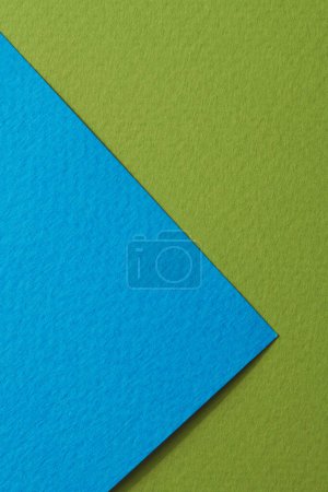 Foto de Fondo de papel kraft áspero, textura de papel colores verdes azules. Mockup con espacio de copia para texto - Imagen libre de derechos
