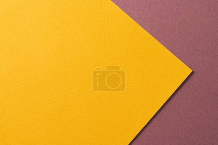 Foto de Fondo de papel kraft áspero, textura de papel de color naranja borgoña. Mockup con espacio de copia para texto - Imagen libre de derechos