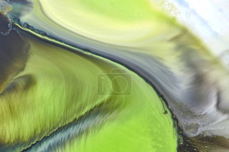 Foto de Mezcla oscura de colores verdes fondo creativo. Impresión artística abstracta, manchas de acuarela, flujos de tinta de alcohol - Imagen libre de derechos