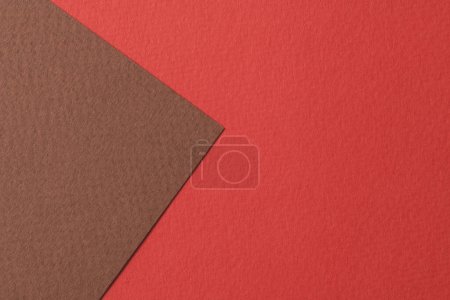 Foto de Fondo de papel kraft áspero, textura de papel rojo colores marrones. Mockup con espacio de copia para texto - Imagen libre de derechos