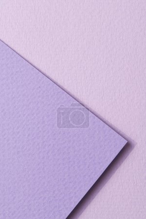 Foto de Fondo de papel kraft áspero, textura de papel púrpura colores lila. Mockup con espacio de copia para texto - Imagen libre de derechos