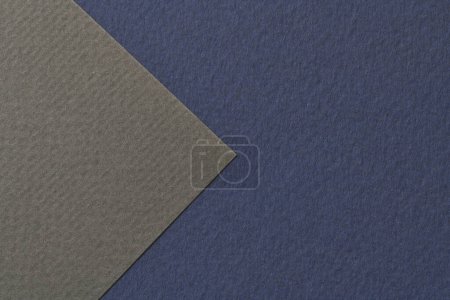 Foto de Fondo de papel kraft áspero, textura de papel gris colores azules. Mockup con espacio de copia para texto - Imagen libre de derechos