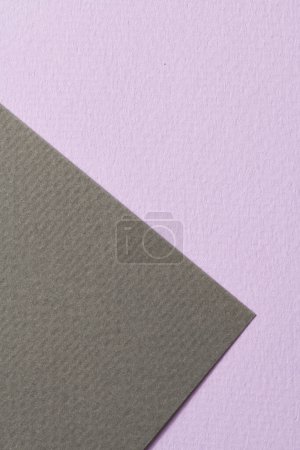 Téléchargez les photos : Papier kraft brut fond, texture du papier noir lilas couleurs. Maquette avec espace de copie pour le texte - en image libre de droit