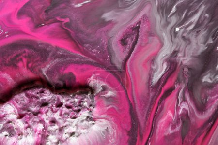 Téléchargez les photos : Multicolore fond abstrait créatif. Encre d'alcool rose noir. Ondes, taches, taches et traits de peinture, texture de marbre - en image libre de droit