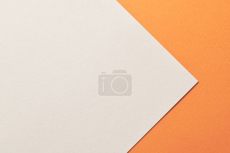 Téléchargez les photos : Papier kraft brut fond, texture du papier orange couleurs grises. Maquette avec espace de copie pour le texte - en image libre de droit