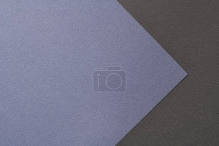 Téléchargez les photos : Papier kraft brut fond, texture du papier noir couleurs bleues. Maquette avec espace de copie pour le texte - en image libre de droit