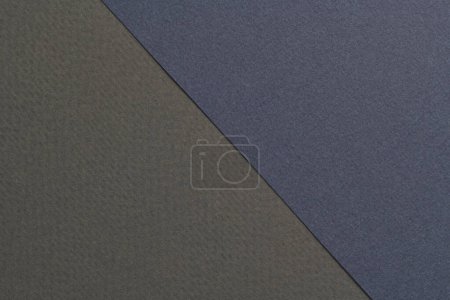 Foto de Fondo de papel kraft áspero, textura de papel negro colores azules. Mockup con espacio de copia para texto - Imagen libre de derechos