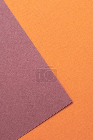 Foto de Fondo de papel kraft áspero, textura de papel de color naranja burdeos. Mockup con espacio de copia para texto - Imagen libre de derechos