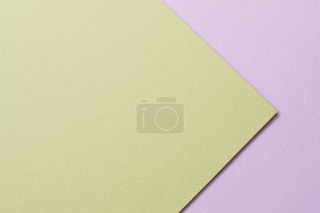 Foto de Fondo de papel kraft áspero, textura de papel color verde lila. Burla con espacio de copia para tex - Imagen libre de derechos
