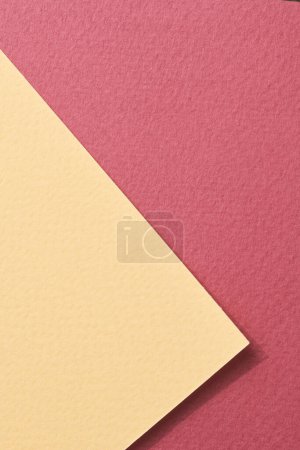 Téléchargez les photos : Rough kraft paper background, paper texture red burgundy yellow colors. Mockup with copy space for tex - en image libre de droit