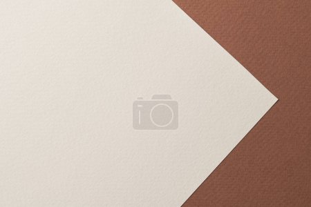 Foto de Fondo de papel kraft áspero, textura de papel de color gris marrón. Burla con espacio de copia para tex - Imagen libre de derechos