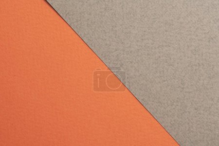Téléchargez les photos : Papier kraft brut fond, texture du papier gris orange couleurs. Maquette avec espace de copie pour tex - en image libre de droit