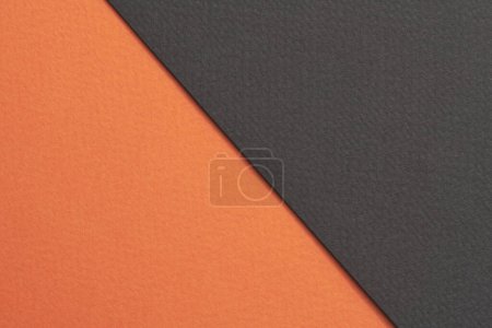 Téléchargez les photos : Papier kraft brut fond, texture du papier orange couleurs noires. Maquette avec espace de copie pour tex - en image libre de droit