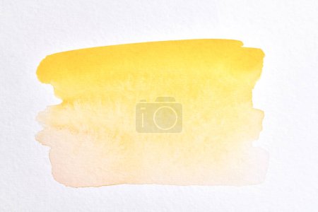 Téléchargez les photos : Fond jaune abstrait. Collage à l'encre aquarelle. Taches, taches et coups de pinceau de douleur acrylique - en image libre de droit