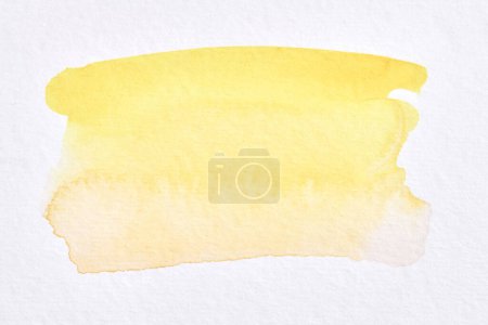 Téléchargez les photos : Fond jaune abstrait. Collage à l'encre aquarelle. Taches, taches et coups de pinceau de douleur acrylique - en image libre de droit