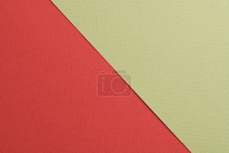 Foto de Fondo de papel kraft áspero, textura de papel colores verdes rojos. Burla con espacio de copia para tex - Imagen libre de derechos