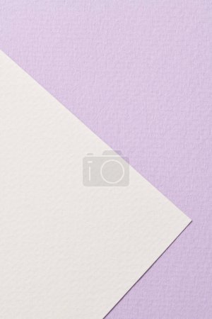 Foto de Fondo de papel kraft áspero, textura de papel lila colores blancos. Burla con espacio de copia para tex - Imagen libre de derechos