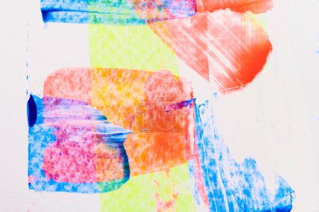 Foto de Fondo abstracto, collage de arte brillante multicolor. Diseño del patrón para la tarjeta de invitación impresa, postal. Dibujo con lápices de cera cartel, fondo de pantalla de colores, imagen de los niños - Imagen libre de derechos