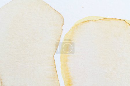 Téléchargez les photos : Résumé fond de texture aquarelle jaune translucide. Motif créatif pour carte d'invitation à l'impression, carte postale. Affiche de dessin, papier peint coloré - en image libre de droit