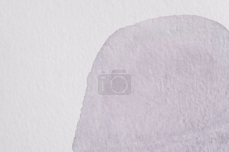 Téléchargez les photos : Abstrait fond de texture aquarelle gris translucide. Motif créatif pour carte d'invitation à l'impression, carte postale. Affiche de dessin, papier peint coloré - en image libre de droit