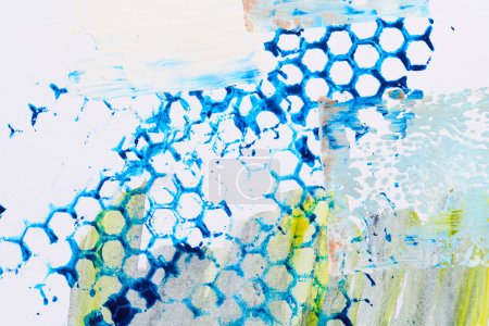 Téléchargez les photos : Fond abstrait multicolore, motif nid d'abeille peinture aquarelle sur papier blanc, poster dessin - en image libre de droit