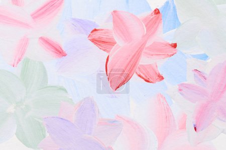 Foto de Flores multicolores abstractas sobre papel de tonos claros, fondo pintado - Imagen libre de derechos