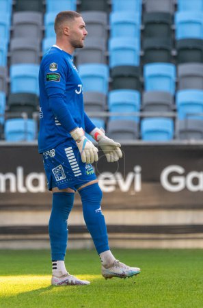 Téléchargez les photos : August 28th, 2023: Goalkeeper in Skovde AIK, Otto Lindell, in match against GAIS and second division. Final result: 3-1. - en image libre de droit