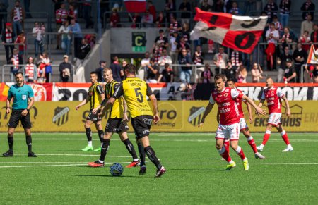 Foto de Mayo, 12, 2024: Momento en el partido entre BK Hacken y Kalmar FF. Resultado final 3-1. - Imagen libre de derechos