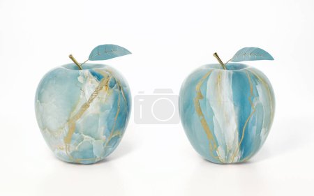 Téléchargez les photos : Pomme brillante en marbre avec tige dorée et feuille isolée sur fond blanc. - en image libre de droit