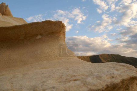Foto de Duna fosilizada en Almería, playazo Cabo de gata - Imagen libre de derechos