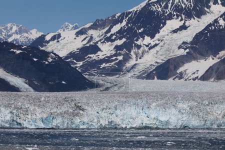 Le majestueux Hubbard galcier, vu depuis un bateau de croisière en Alaska USA