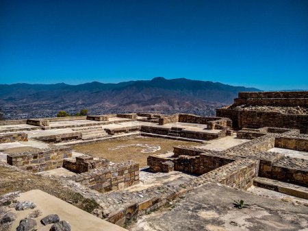 Blick auf das East House Estate an der archäologischen Stätte von Atzompa, Oaxaca, Mexiko. Atzompa ist Teil des UNESCO-Weltkulturerbes der Großregion Monte Alban.