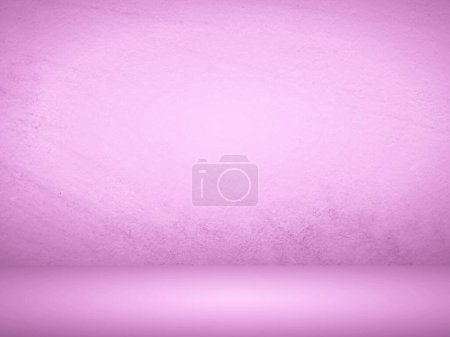 Téléchargez les photos : Fond violet abstrait pour les modèles de conception web, Noël, Saint-Valentin, salle de studio de produits et rapport d'entreprise avec une couleur de dégradé lisse. Espace dégradé violet ou chambre dégradée violet pour la promotion de la conception du produit - en image libre de droit