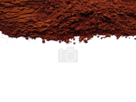Téléchargez les photos : Soil from the garden. Pile soil isolated on white background. Soil dune with clipping path. Clay background, Brown Soil background - en image libre de droit