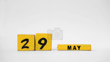 29. Mai Holzkalender. Internationaler Tag der UN-Friedenstruppen. Weißer Hintergrund mit Platz für Ihren Text