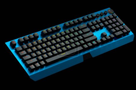 Blaue Computertastatur mit rgb-Farben isoliert auf schwarzem Hintergrund. 3D-Rendering von Streaming-Ausrüstung und Gamer-Arbeitsplatzkonzept