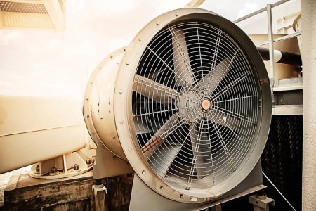 it about the fan cooling on deck building for air conditiner by emphasizing at the fan